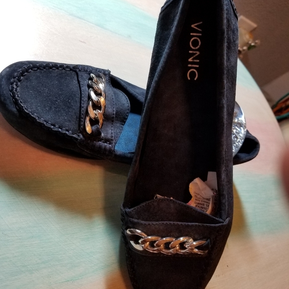 Vionic Loafers 🥿 - Picture 7 of 11